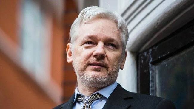 Assange entame sa cinquième année de réclusion